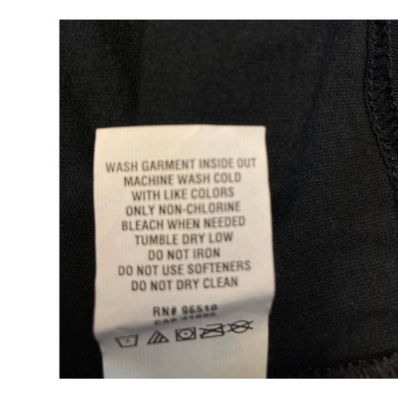 Under Armour Loose Heat Gear Black with Red Logo T-Shirt Size XL - Picture 5 of 6